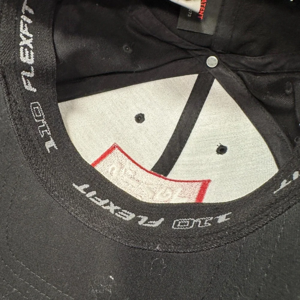 Vintage Levis Hat Cap Black Red Logo Spellout Snap Back Y2K‎ Flex Fit Casual